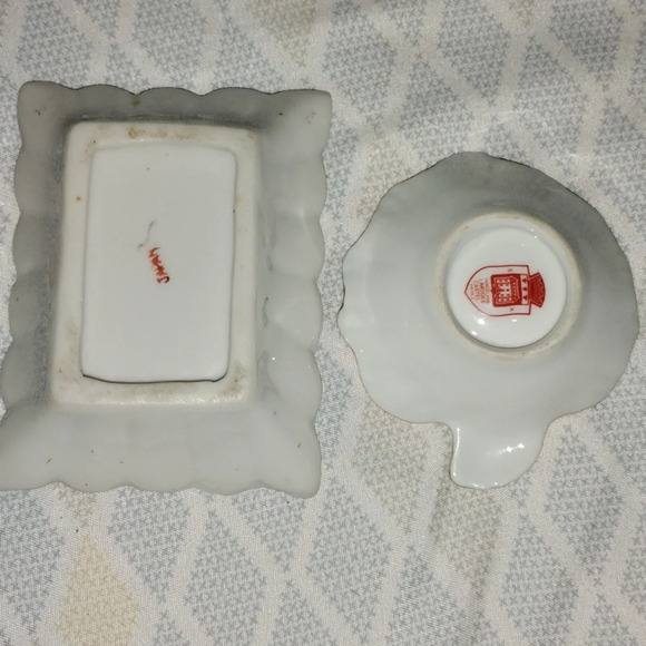 2 piece porcelain small dishes - Picture 2 of 6